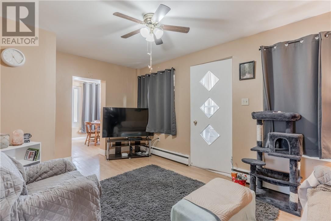 387 BESSIE AVENUE Image 2