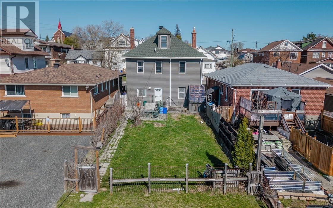 387 BESSIE AVENUE Image 27