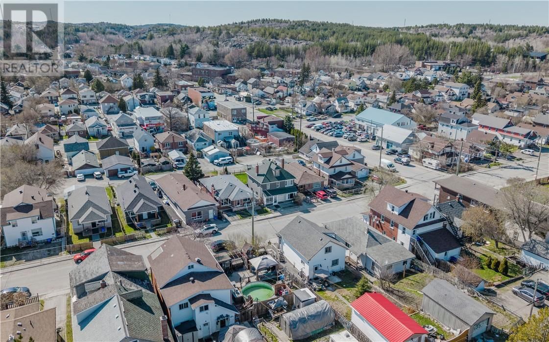 387 BESSIE AVENUE Image 30