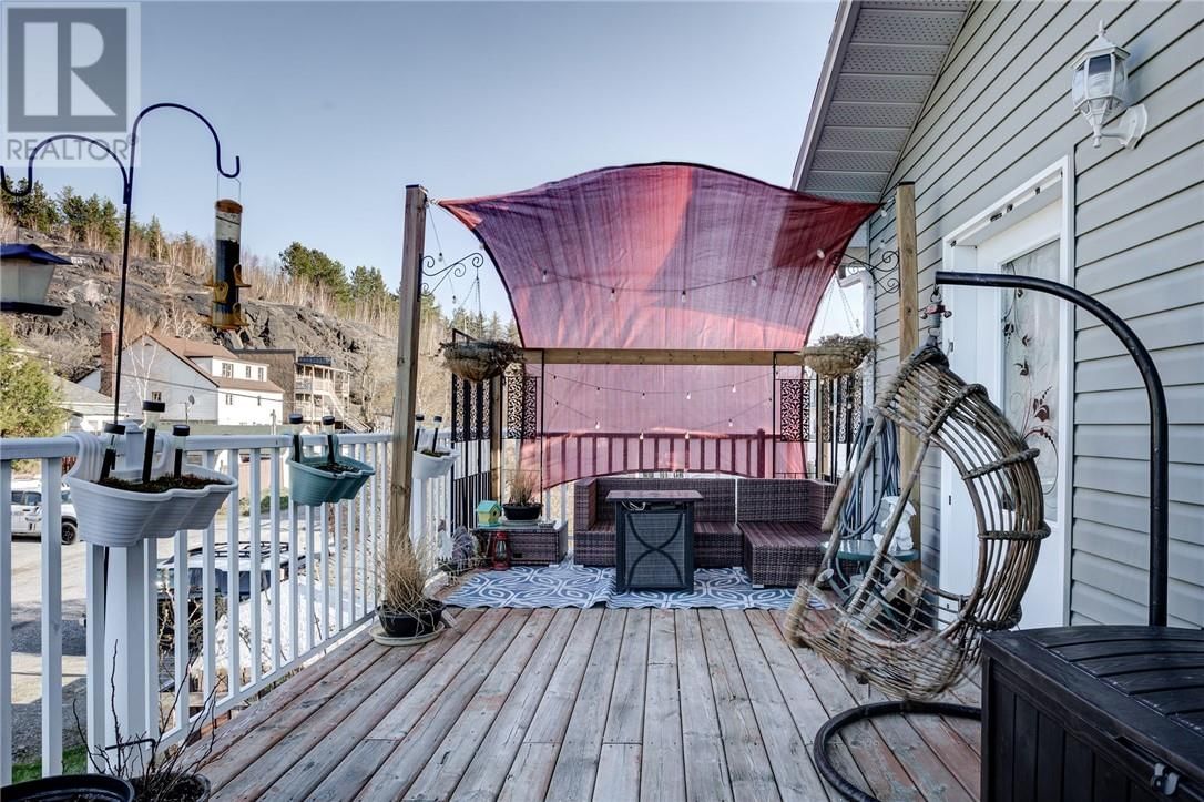 392 MELVIN AVENUE Image 19