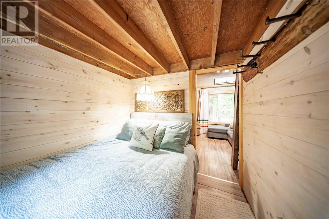 798 THE MILLS ROAD Image 12