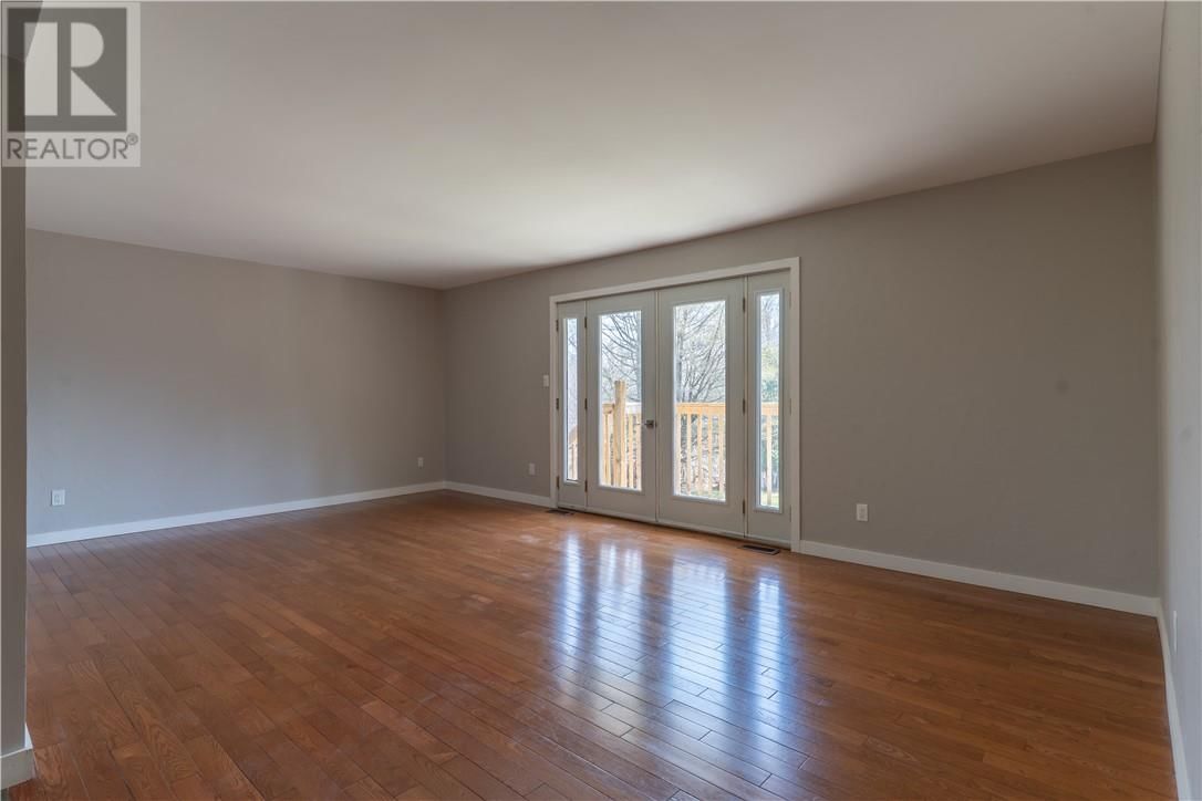 5055 DUPUIS DRIVE Image 10