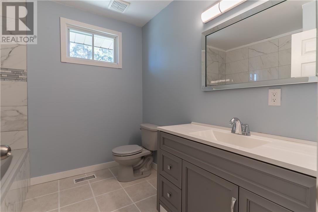 5055 DUPUIS DRIVE Image 11