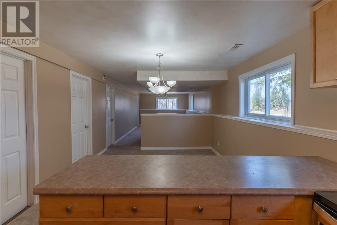 5055 DUPUIS DRIVE Image 18