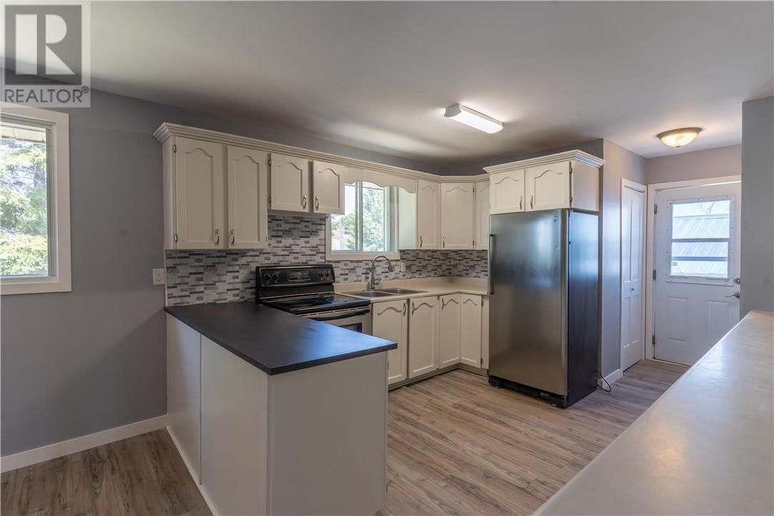 5055 DUPUIS DRIVE Image 7