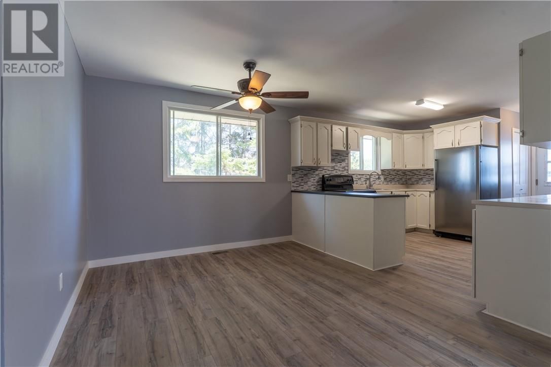 5055 DUPUIS DRIVE Image 8