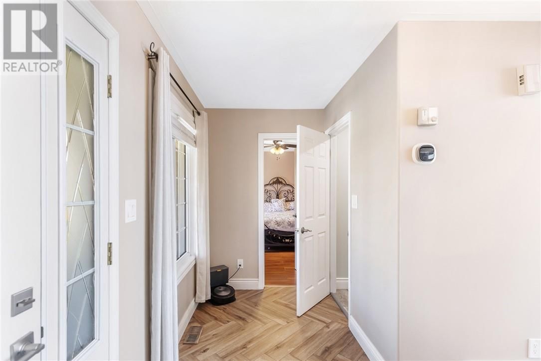 15 YORK DRIVE Image 21