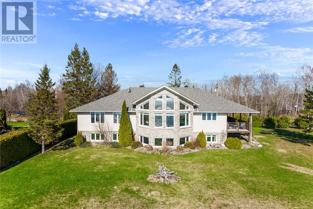 15 YORK DRIVE Image 3