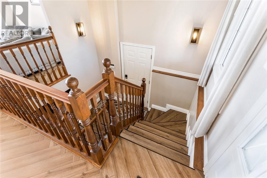 15 YORK DRIVE Image 36