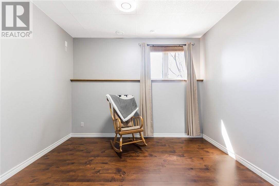 15 YORK DRIVE Image 53