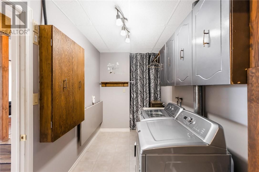 15 YORK DRIVE Image 57