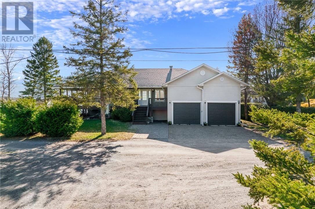15 YORK DRIVE Image 9