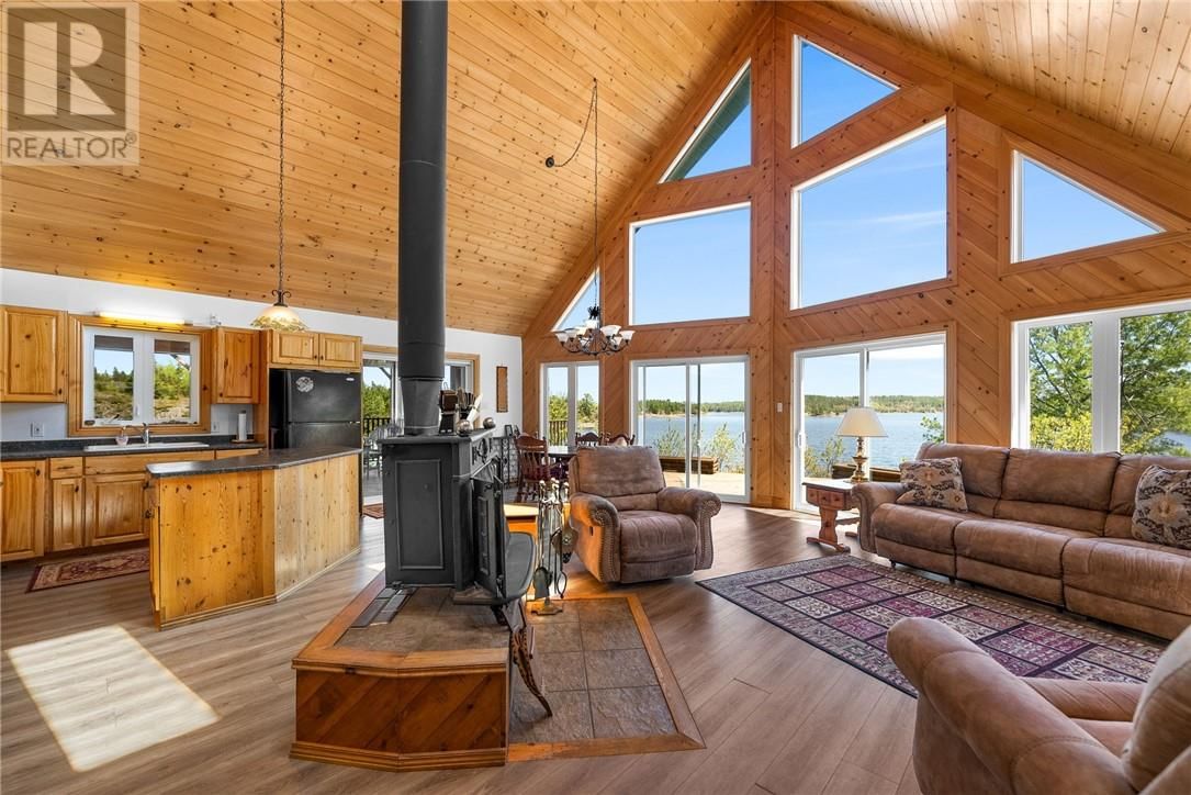 2688 BAY OF ISLANDS Image 10