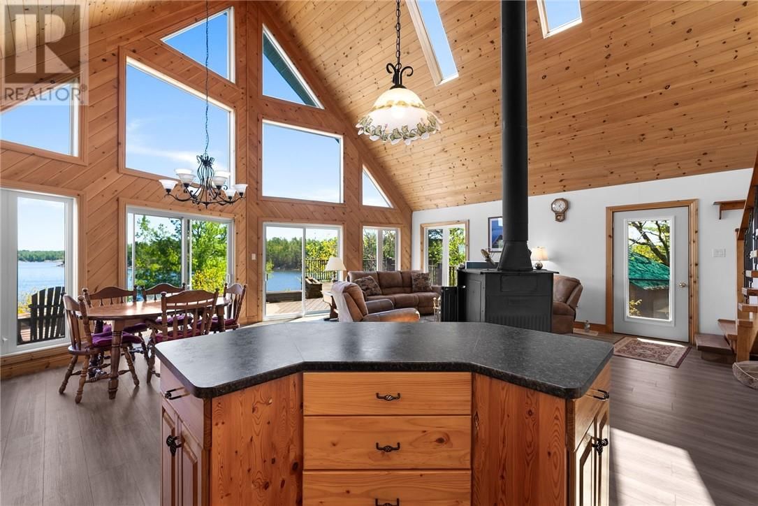 2688 BAY OF ISLANDS Image 13