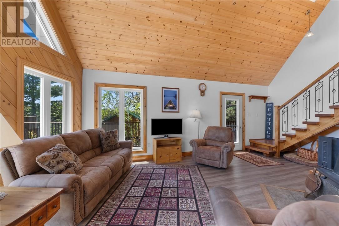 2688 BAY OF ISLANDS Image 22