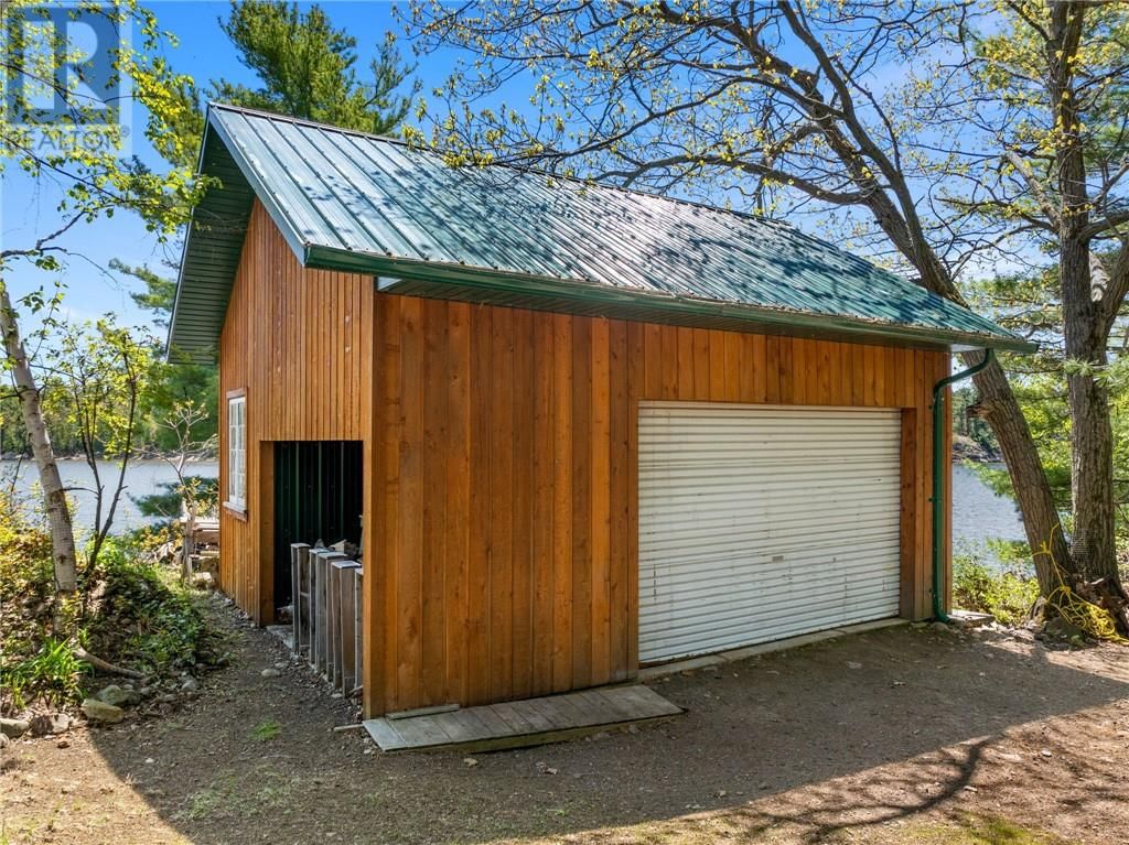 2688 BAY OF ISLANDS Image 52
