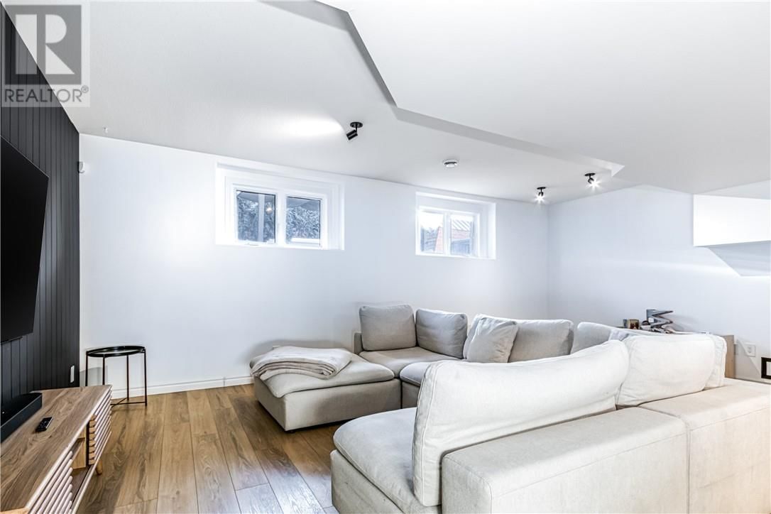 1 NEPTUNE AVENUE Image 20