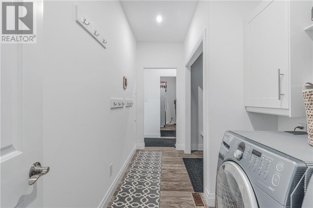 4627 BEAUDELAIRE COURT Image 23