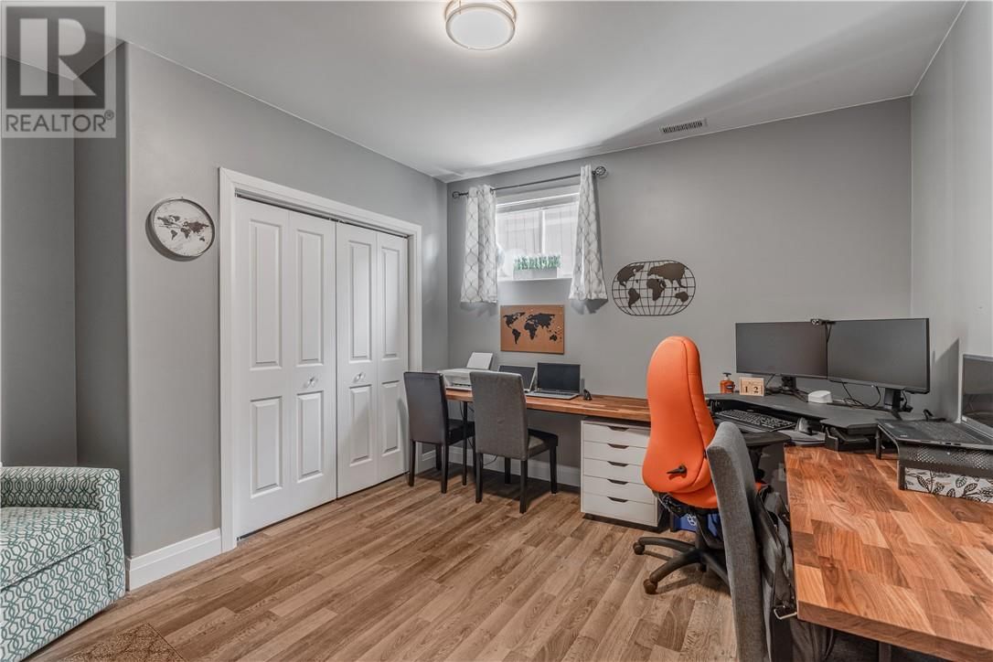 4627 BEAUDELAIRE COURT Image 29