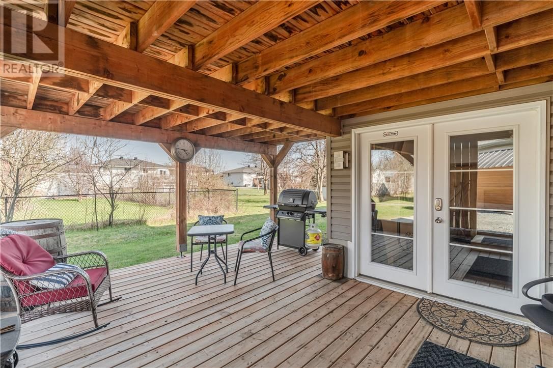 4627 BEAUDELAIRE COURT Image 32