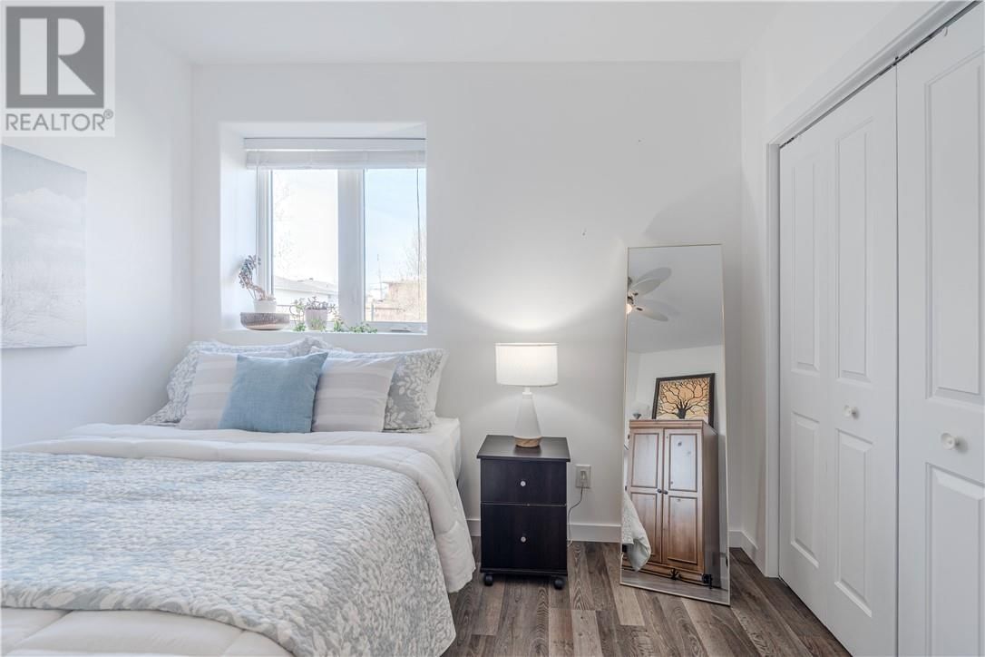 4627 BEAUDELAIRE COURT Image 40