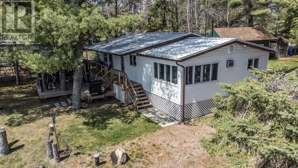 670 LAKE ROAD Image 11
