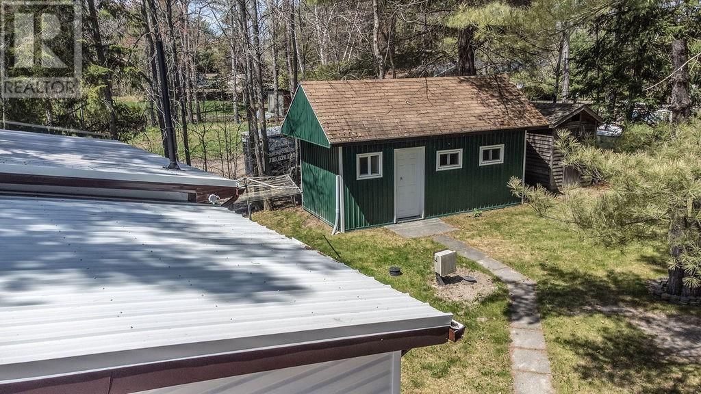 670 LAKE ROAD Image 12