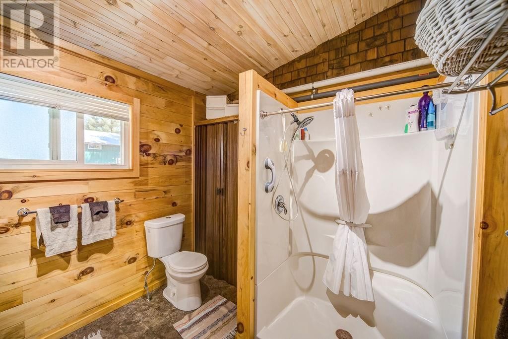670 LAKE ROAD Image 27