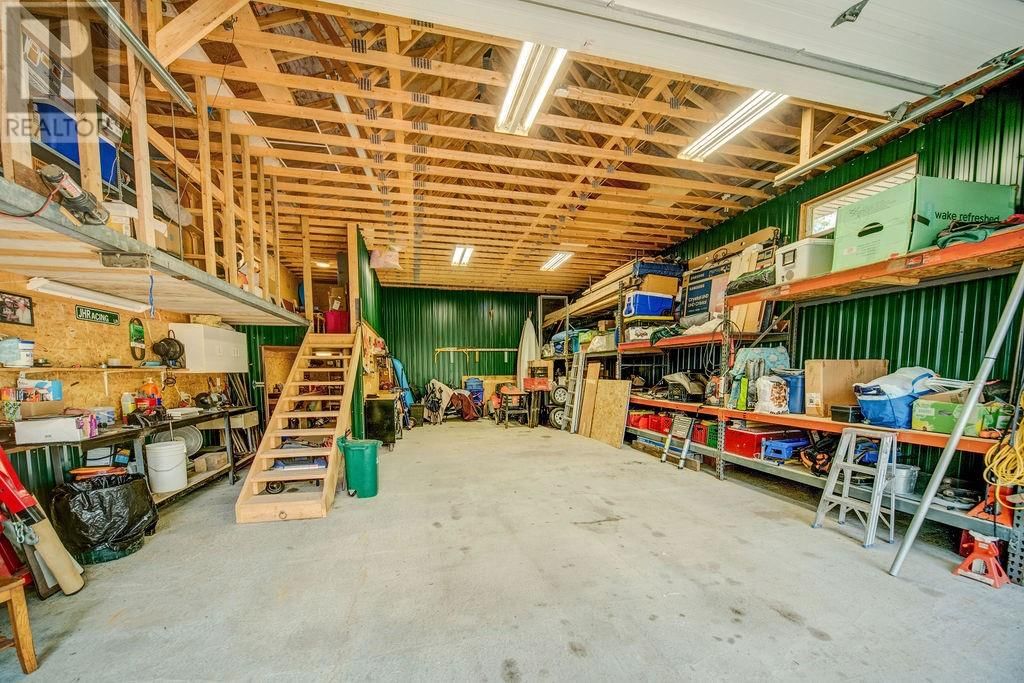 670 LAKE ROAD Image 33