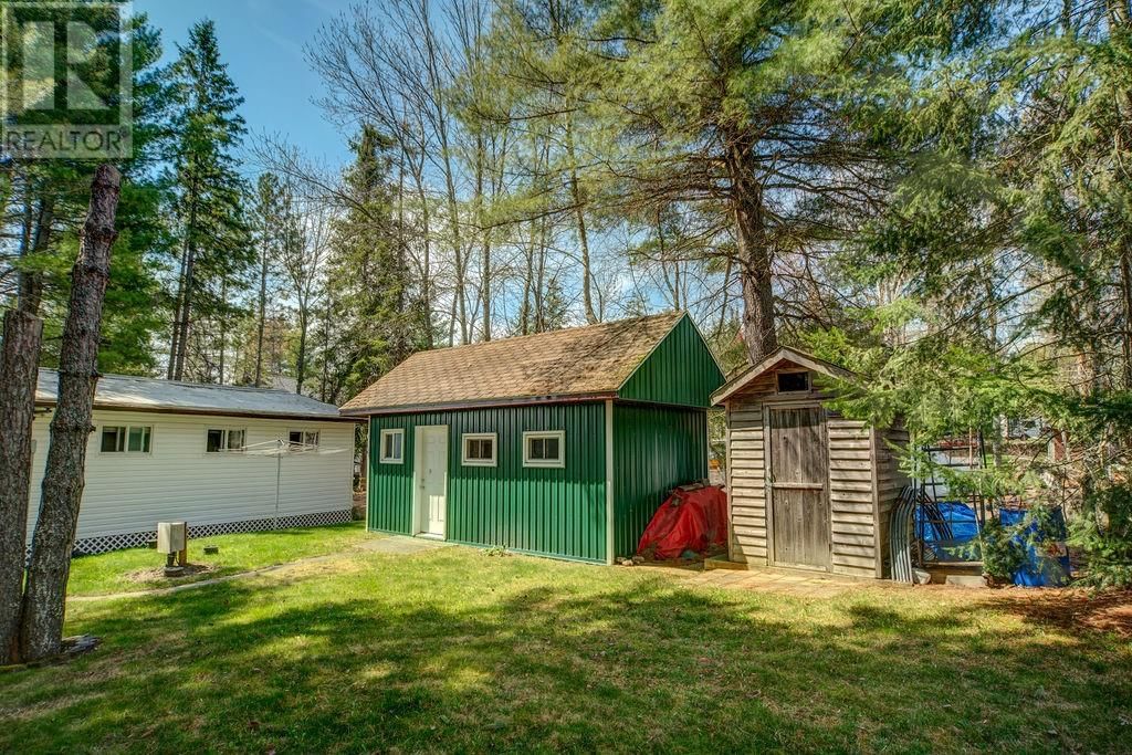 670 LAKE ROAD Image 42