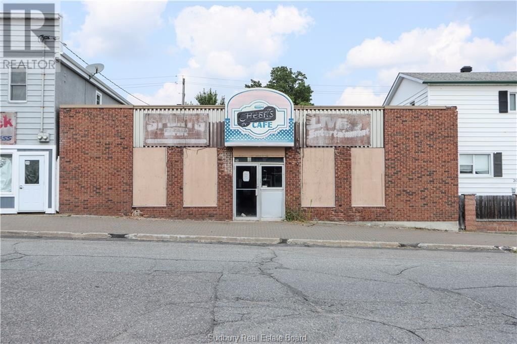 24 YOUNG STREET Image 1