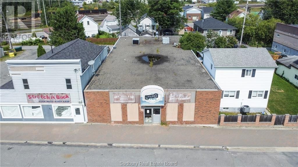 24 YOUNG STREET Image 5