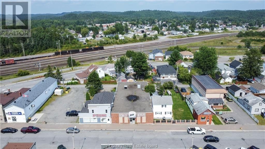 24 YOUNG STREET Image 6
