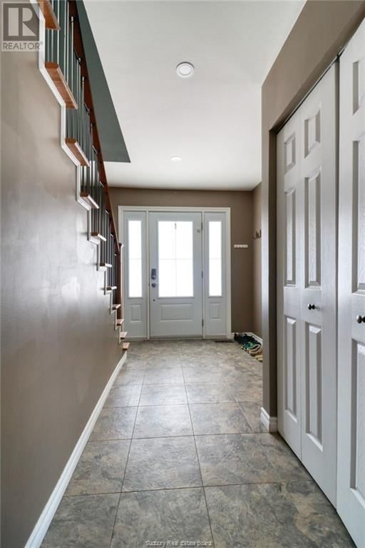 18 YOUNG STREET Image 18