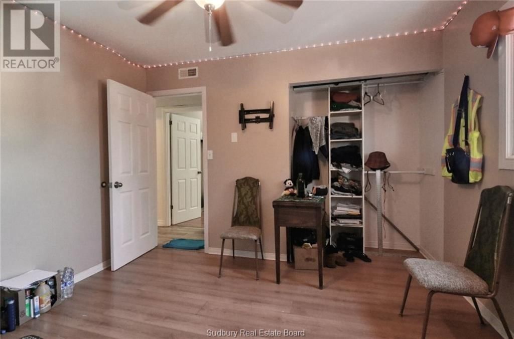18 YOUNG STREET Image 26