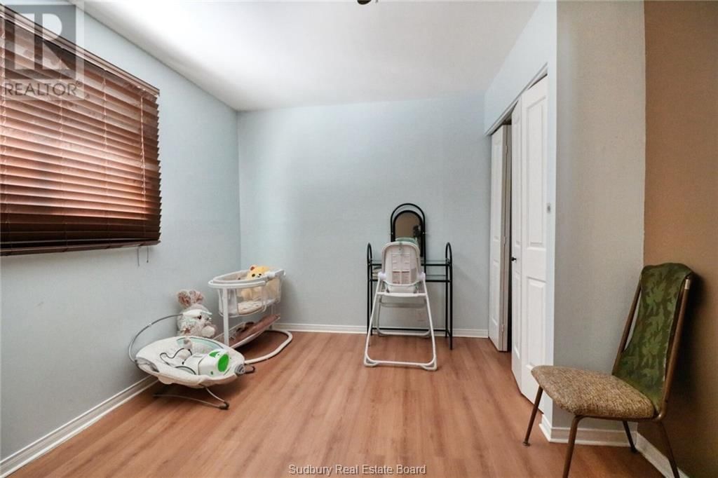 18 YOUNG STREET Image 27