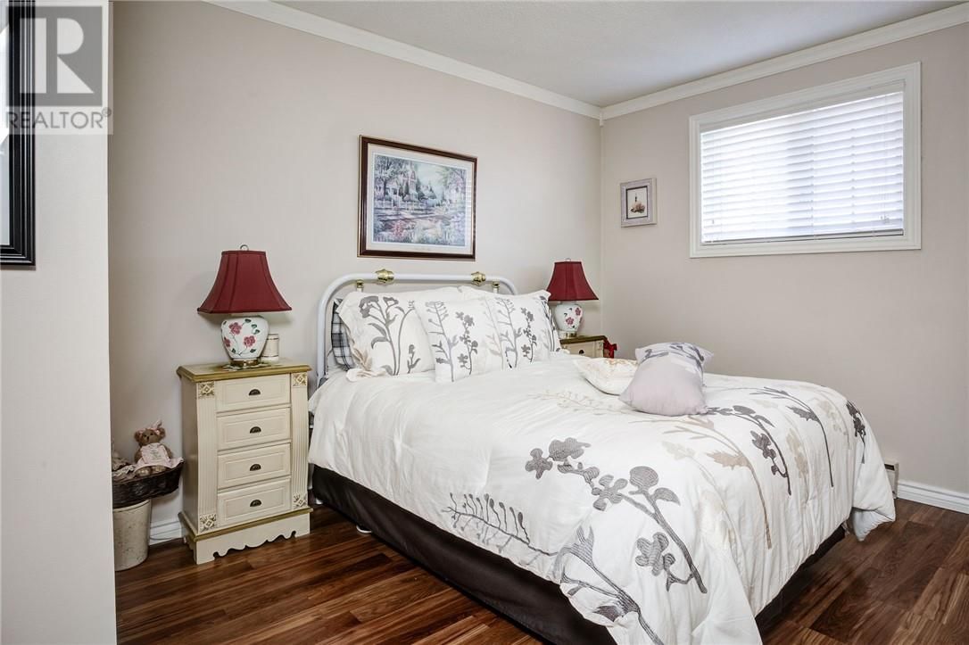 1550 CAMPEAU STREET Image 14