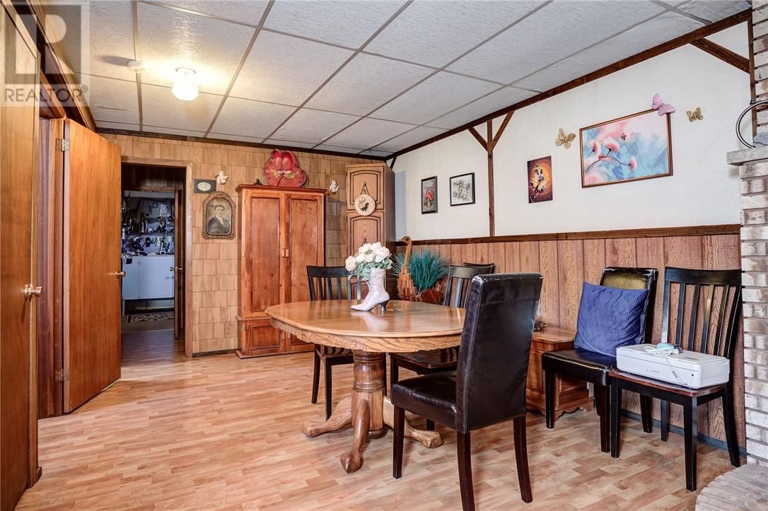 1550 CAMPEAU STREET Image 16