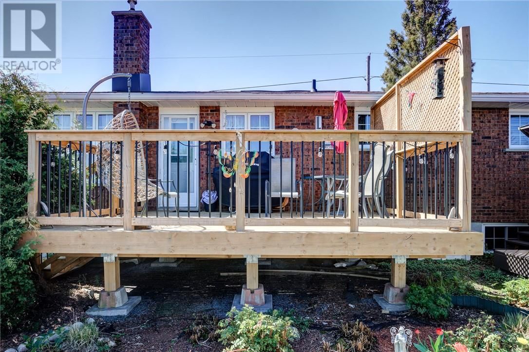 1550 CAMPEAU STREET Image 26