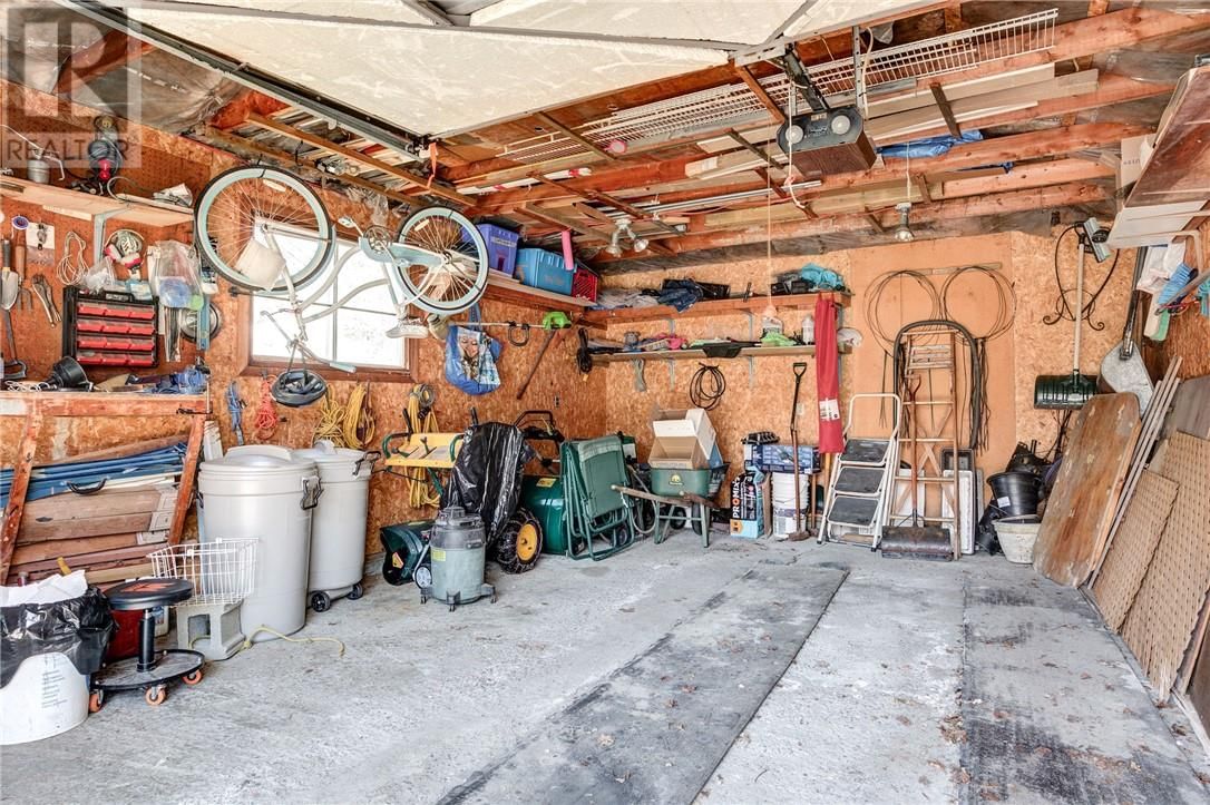 1550 CAMPEAU STREET Image 30