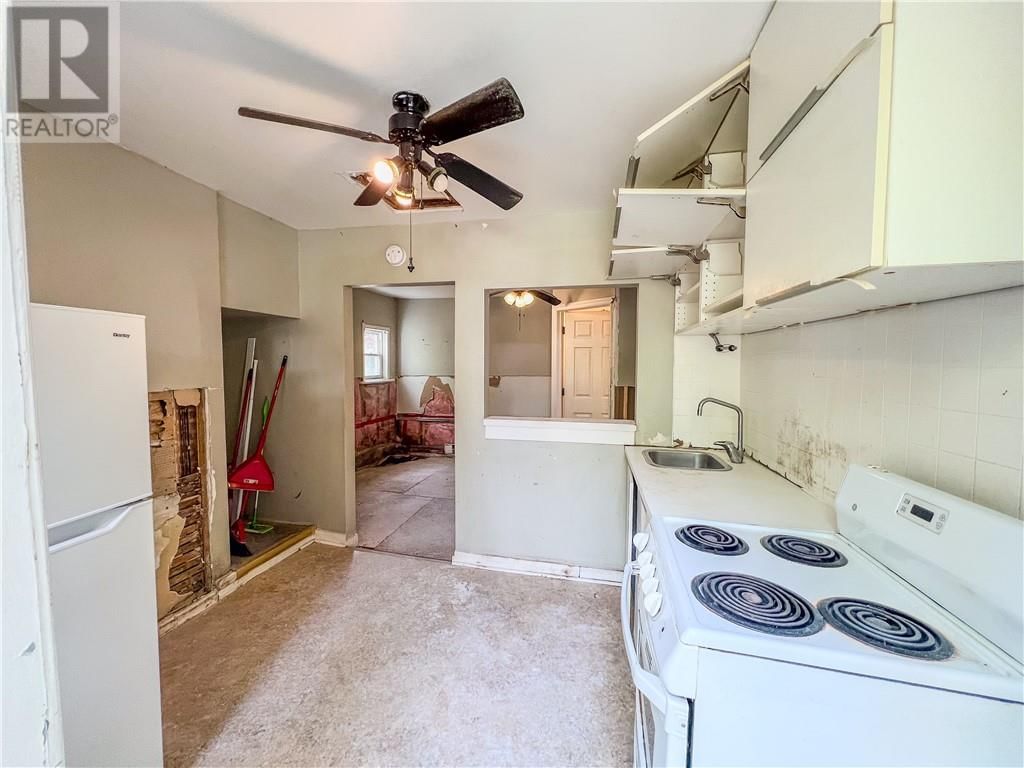 295 VAN HORNE STREET Image 19