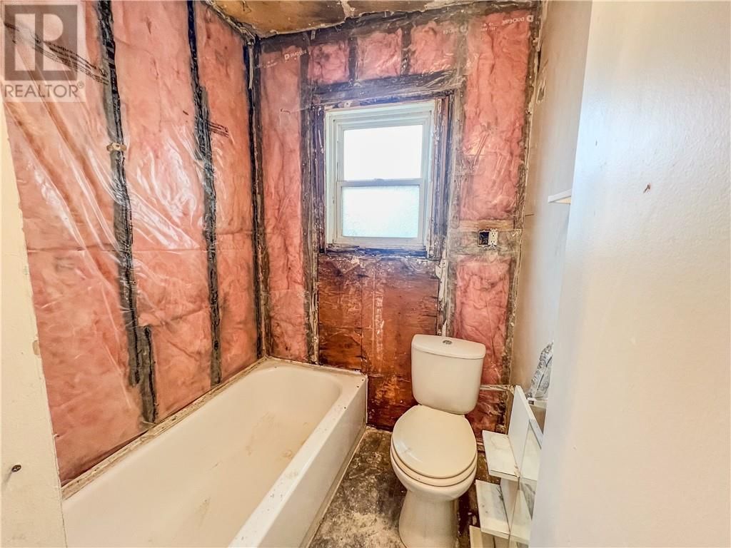 295 VAN HORNE STREET Image 21