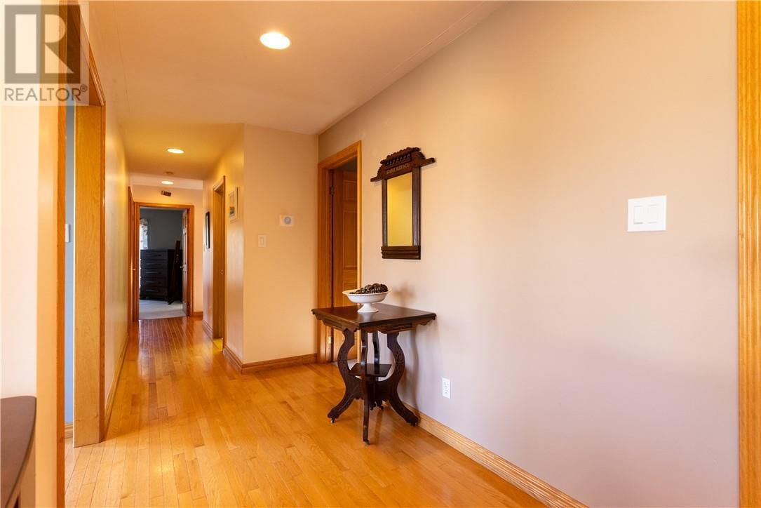 45 OAK STREET Image 13