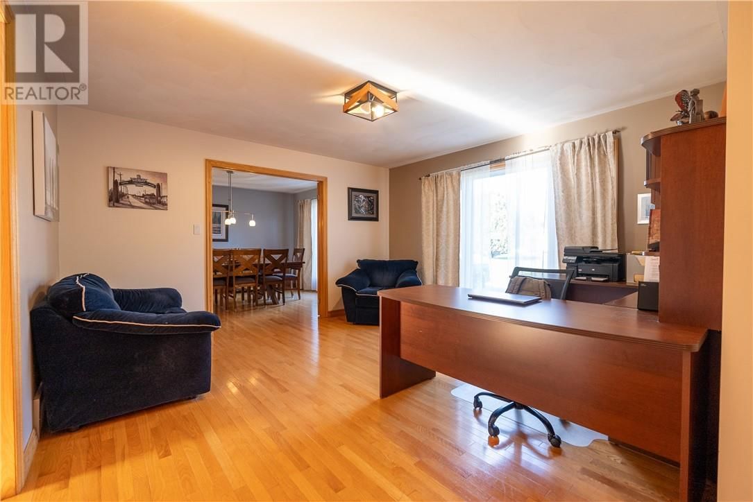 45 OAK STREET Image 14