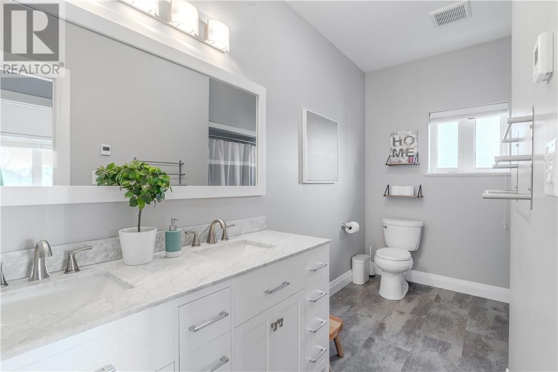 4627 BEAUDELAIRE COURT Image 17