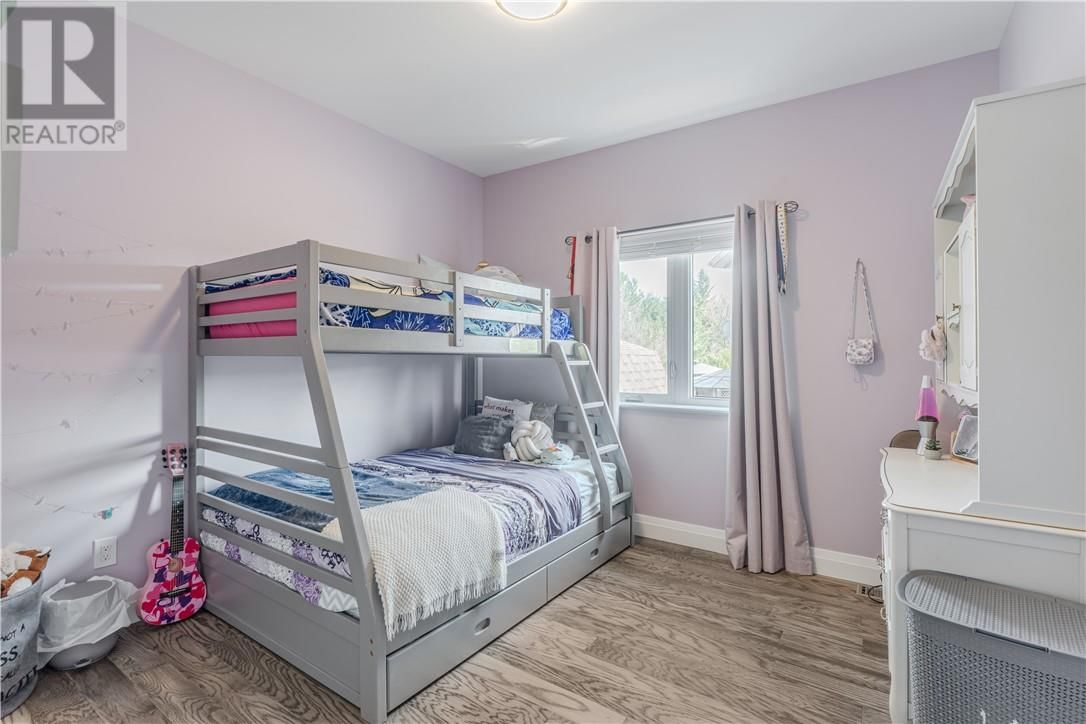 4627 BEAUDELAIRE COURT Image 21