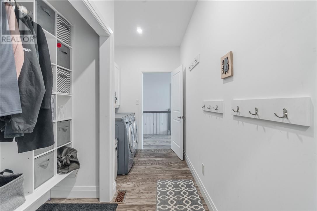 4627 BEAUDELAIRE COURT Image 25
