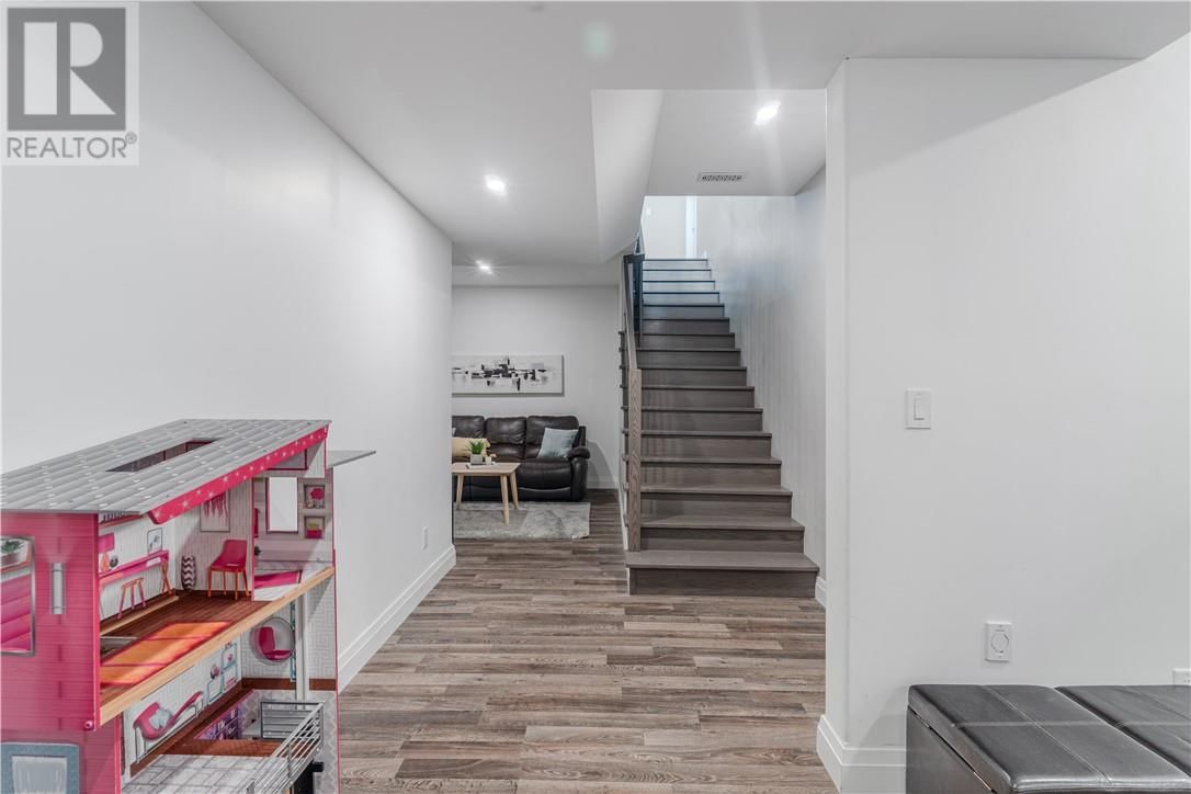 4627 BEAUDELAIRE COURT Image 27