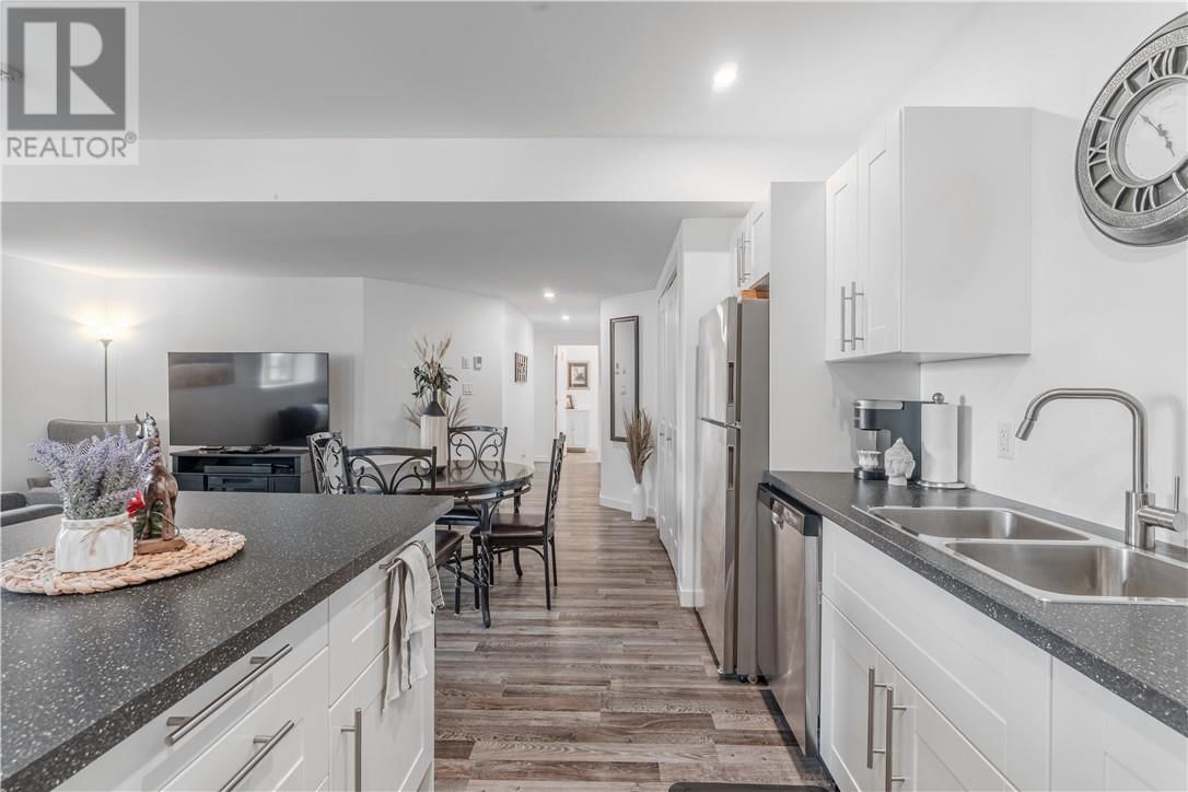 4627 BEAUDELAIRE COURT Image 35