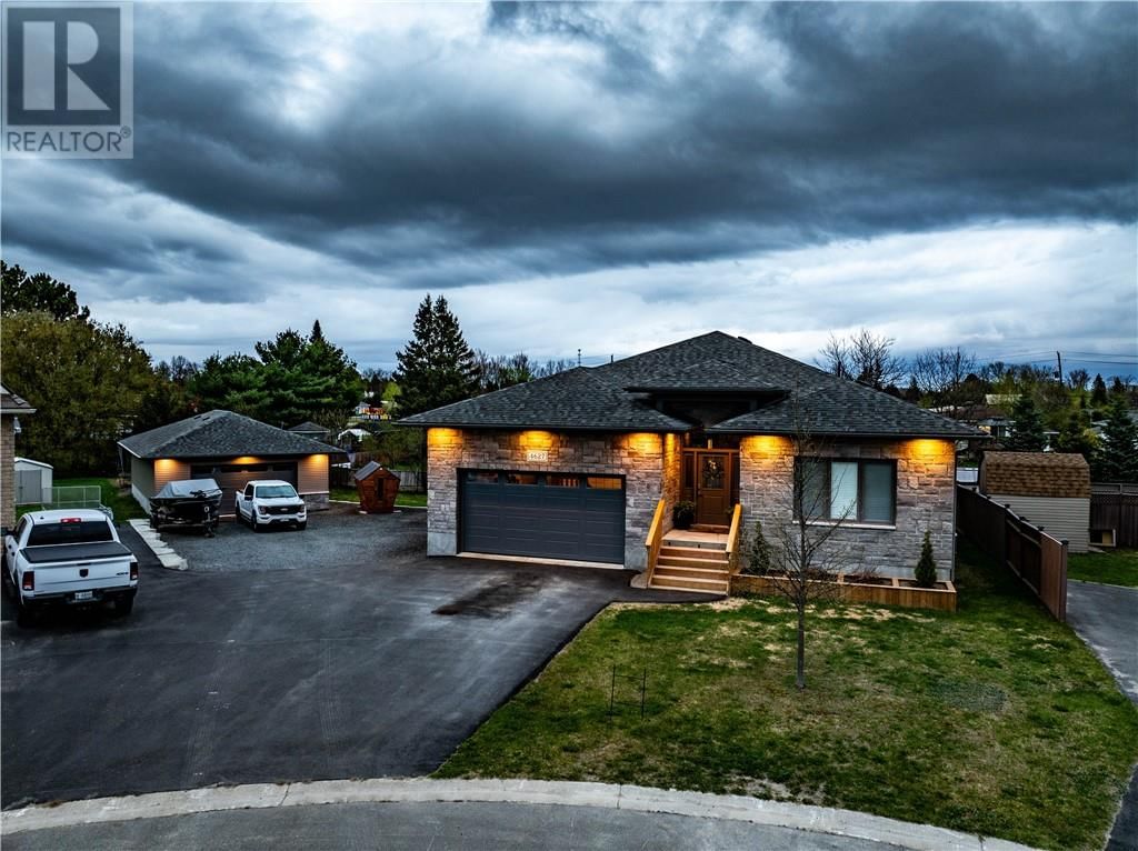 4627 BEAUDELAIRE COURT Image 53